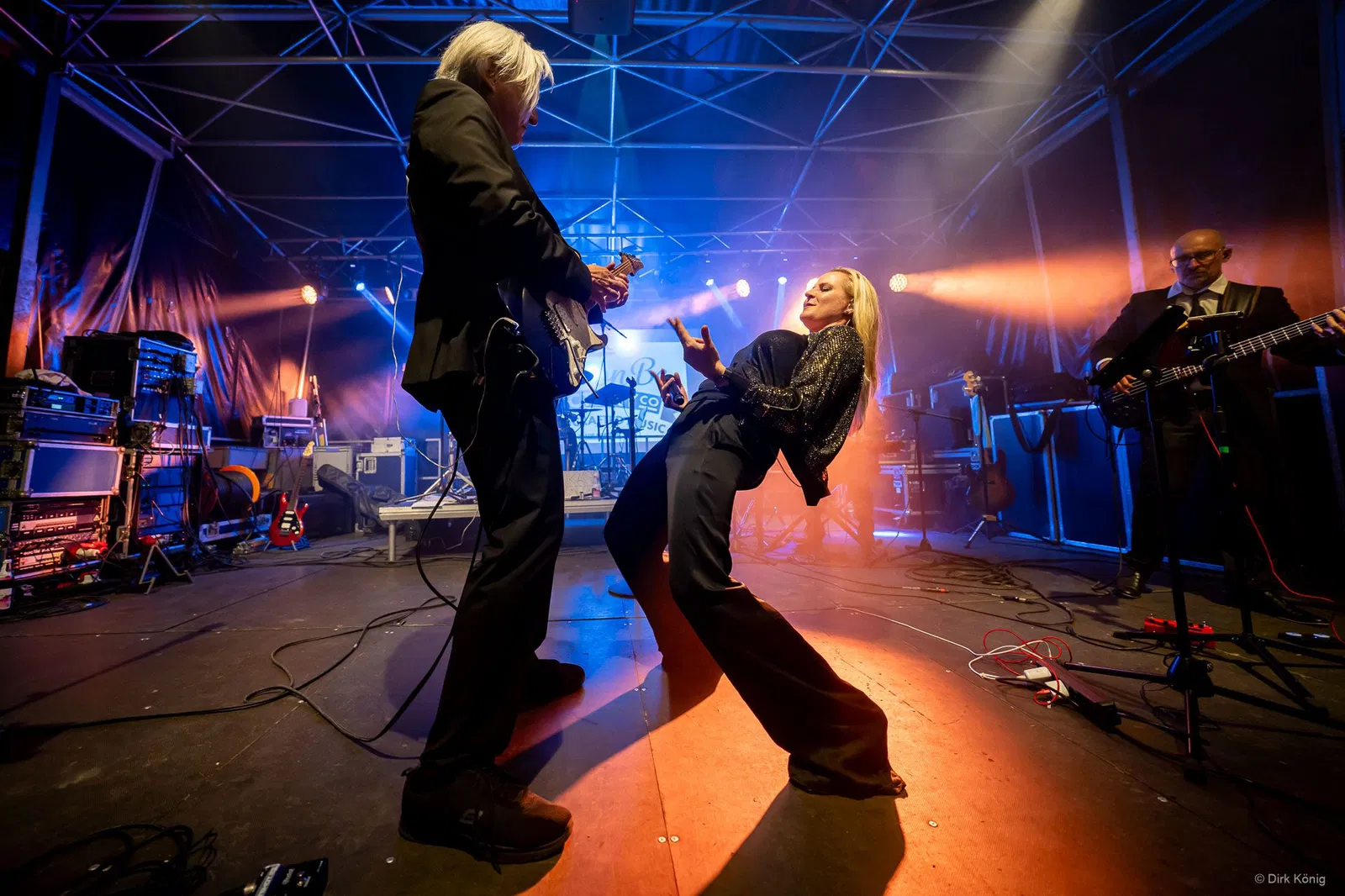 Chris (Git, Voc), SISKA (Vocals) - The ButtonBeFactory
